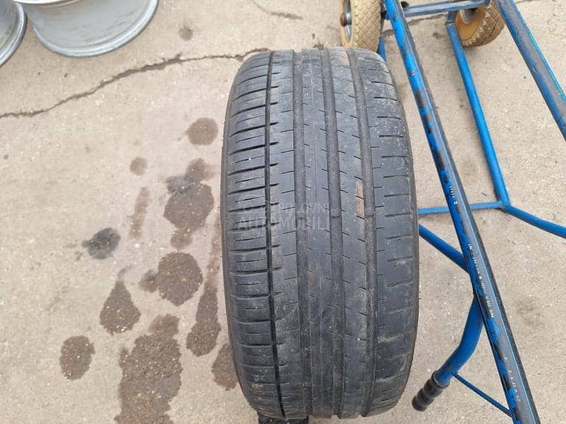 Falken 235/45 R17 Letnja
