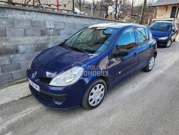 Renault Clio 2007. god. -  kompletan auto u delovima