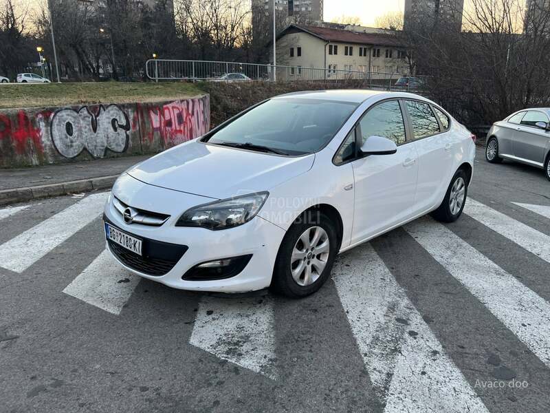 Opel Astra J 