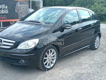 Mercedes Benz B 180 
