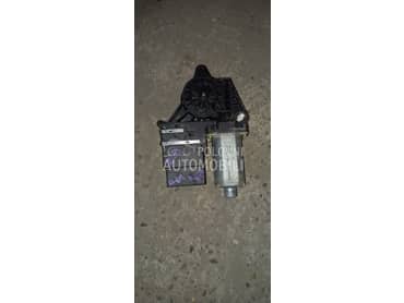 Zadnji desni motorić podizaca za Škoda Octavia