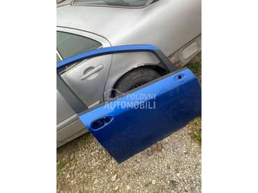 desna prednja vrata 599A za Fiat Grande Punto