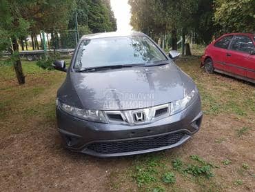 Honda Civic 2008. god. -  kompletan auto u delovima
