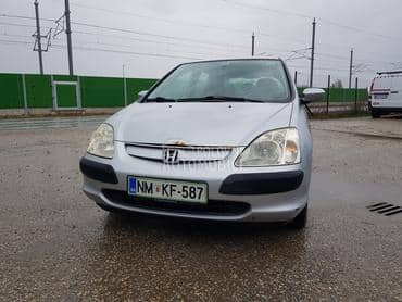 Honda Civic 2003. god. -  kompletan auto u delovima