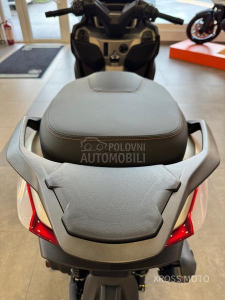Piaggio MP3 530 HPE EXCLUSIVE