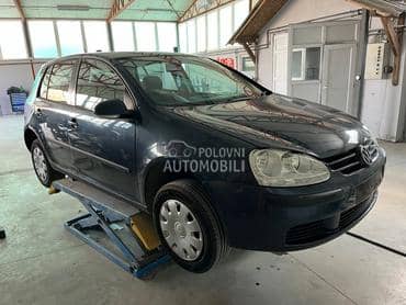 Volkswagen Golf 5 -  kompletan auto u delovima