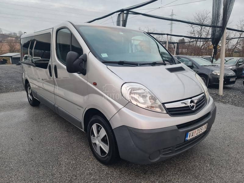 Opel Vivaro 2.0CDTI LONG