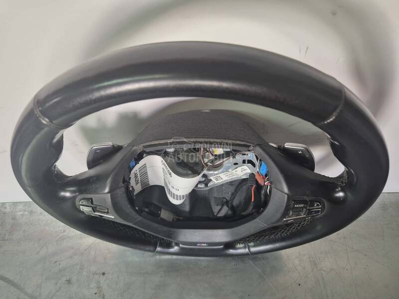 M F1 volan