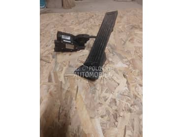 papuca gasa za Hyundai ix35 od 2010. do 2015. god.