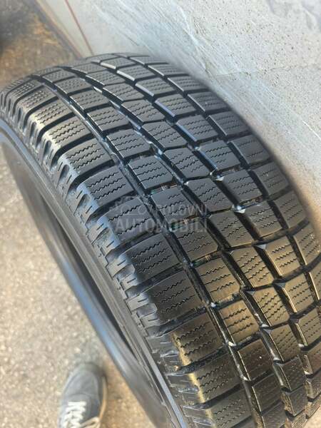 Toyo 205/65 R16 Zimska