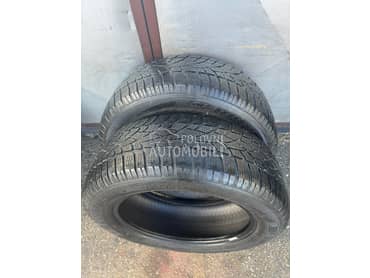 Dunlop 215/60 R17 Zimska