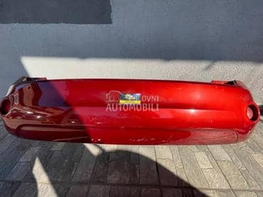 Zadnji branik crveni za Ford Fiesta od 2002. do 2008. god.