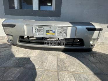 Prednji branik sivi za Ford Focus od 2000. do 2004. god.