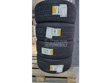 Pirelli 285/45 R20 Zimska