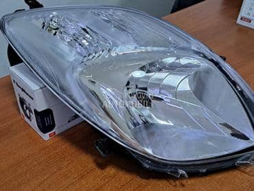 DESNI FAR za Toyota Yaris od 2005. do 2010. god.