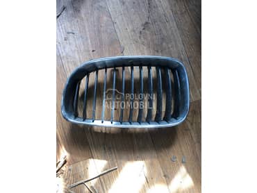 MASKA BRANIKA GRIL za BMW 520 od 2005. do 2016. god.