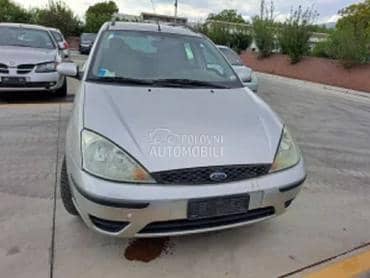 Krila u sivoj boji kao nova za Ford Focus od 2001. do 2004. god.