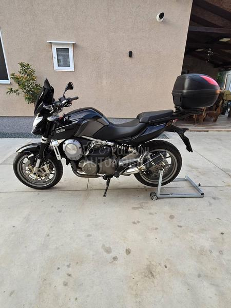 Aprilia Mana