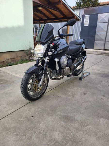 Aprilia Mana