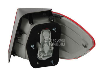 Stop svetla i stop lampe za Mercedes Benz B Klasa od 2006. do 2008. god.