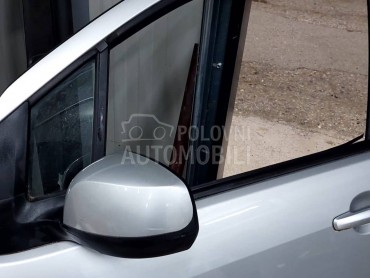 Retrovizor levi za Suzuki Splash od 2006. do 2013. god.