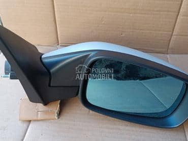 Desni električni retrovizor za Renault Laguna od 2000. do 2007. god.