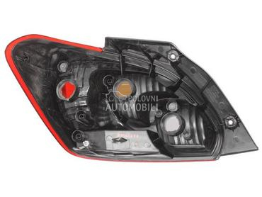 Stop svetla i stop lampe za Mitsubishi Space Star od 2013. do 2016. god.