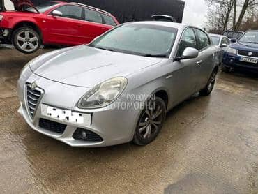 Alfa Romeo Giulietta -  kompletan auto u delovima