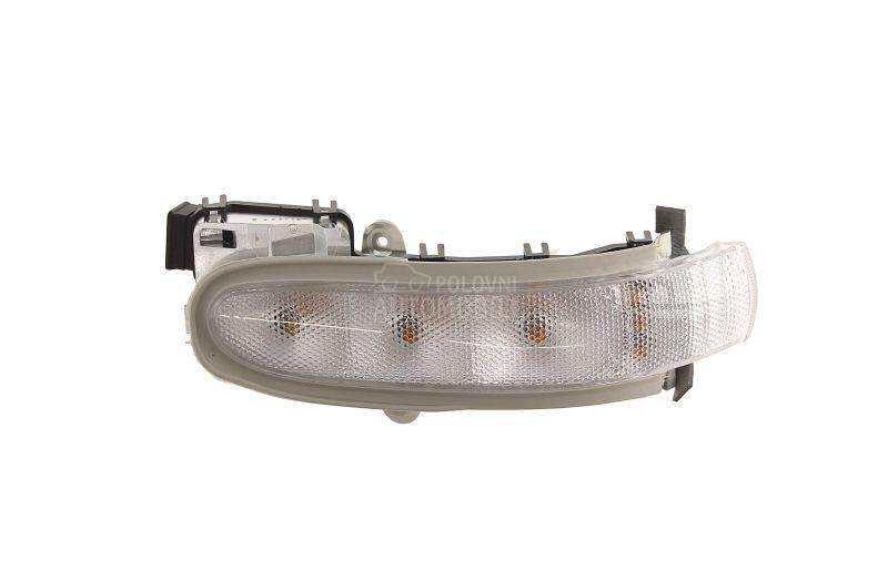 Migavac u retrovizoru