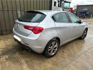 Zadnje desno staklo za Alfa Romeo Giulietta