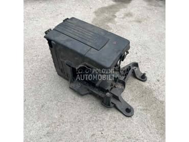 Nosac akomulatora za Volkswagen Passat B7 od 2010. do 2015. god.