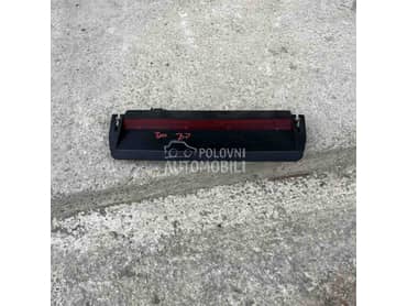 Trece stop svetlo za Volkswagen Passat B7 od 2010. do 2015. god.