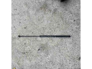 Amortizer haube za Volkswagen Passat B7 od 2010. do 2015. god.