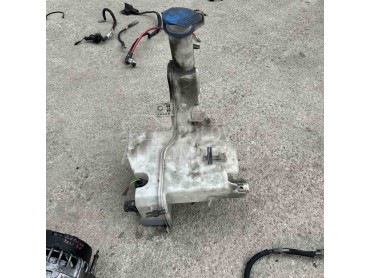 Posuda tecnosti brisaca za Volkswagen Passat B7 od 2010. do 2015. god.