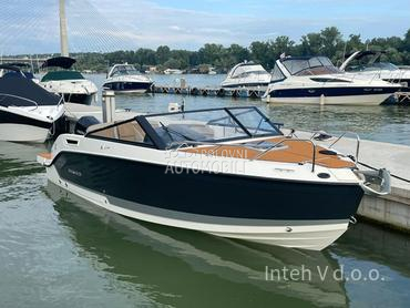 Quicksilver 675 Cruiser i Mercury 200