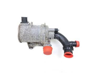 Vodena pumpa 2.0 16V za Mercedes Benz E 300 od 2016. do 2020. god.