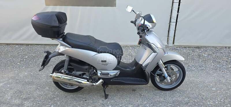 Aprilia Scarabeo kofer vel.vizir