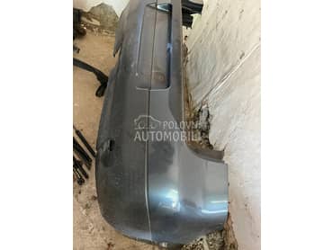 Zadnji branik za Volkswagen Golf 5