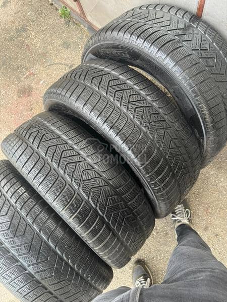 Pirelli 255/60 R18 Zimska