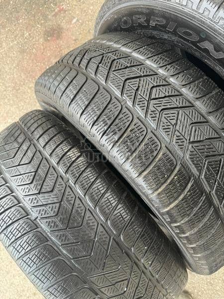 Pirelli 255/60 R18 Zimska