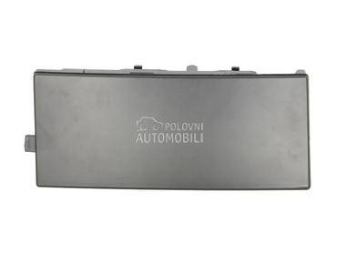 Poklopac kuke prednjeg branika za BMW Serija 5 od 1988. do 1995. god.