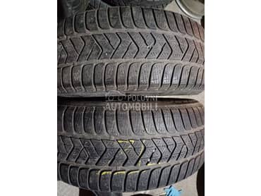 Pirelli 215/55 R17 Zimska