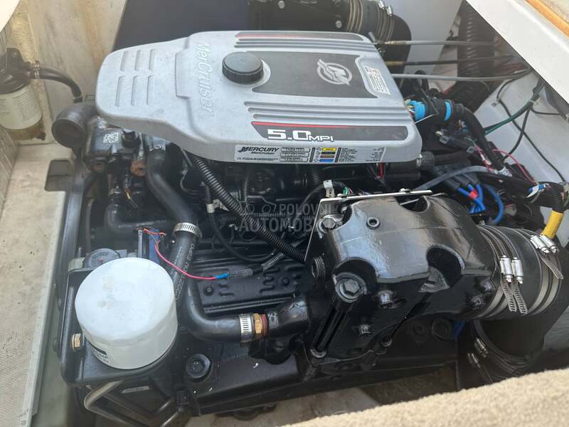 Sea ray 210 overnighter