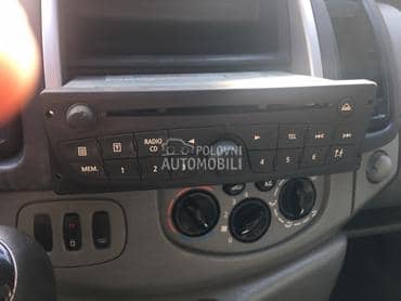 cd plejer za trafic Vivaro