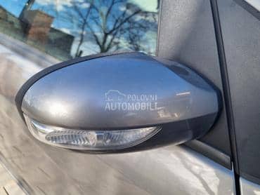 Retrovizor za Mercedes Benz A 180 za 2009. god.