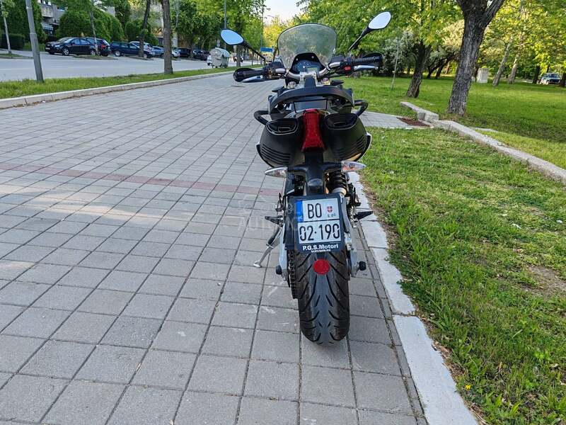 Aprilia dorsoduro 750