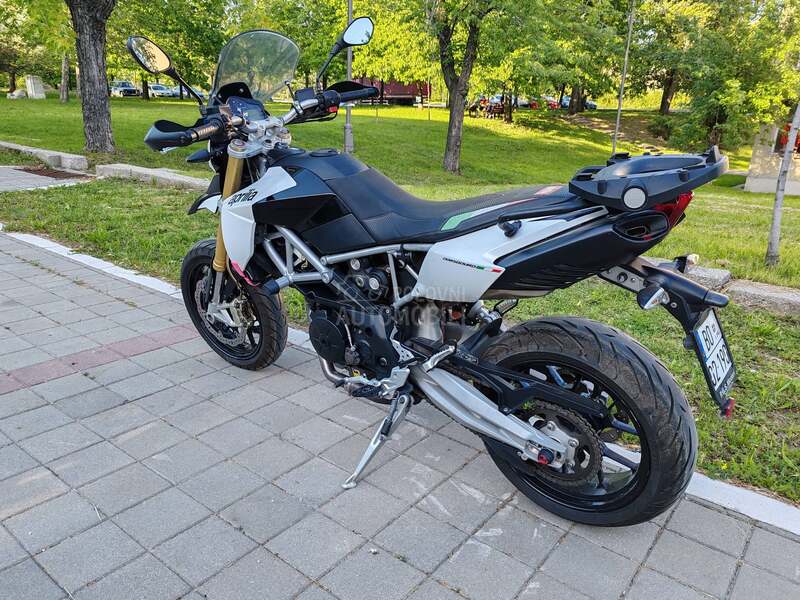 Aprilia dorsoduro 750