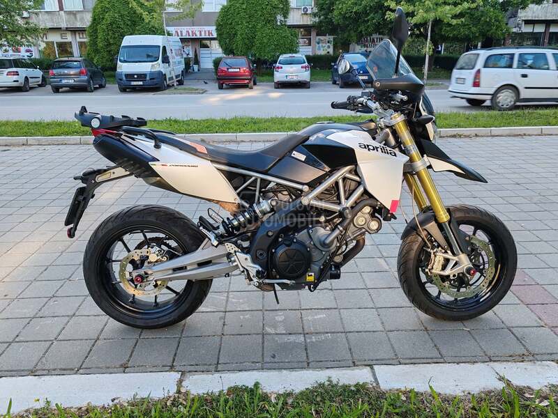 Aprilia dorsoduro 750