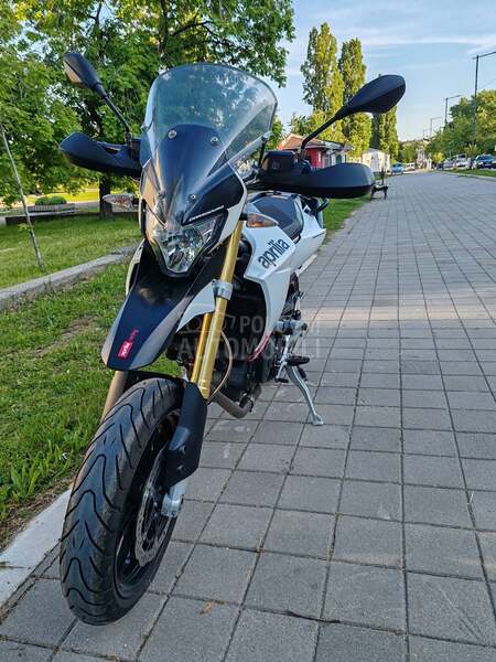Aprilia dorsoduro 750