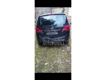 Gepek vrata crna boja za Opel Meriva od 2010. do 2014. god.